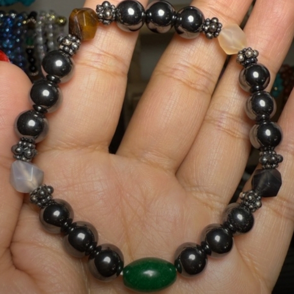 Jewelry - Chic Black and Green Beaded Bracelet